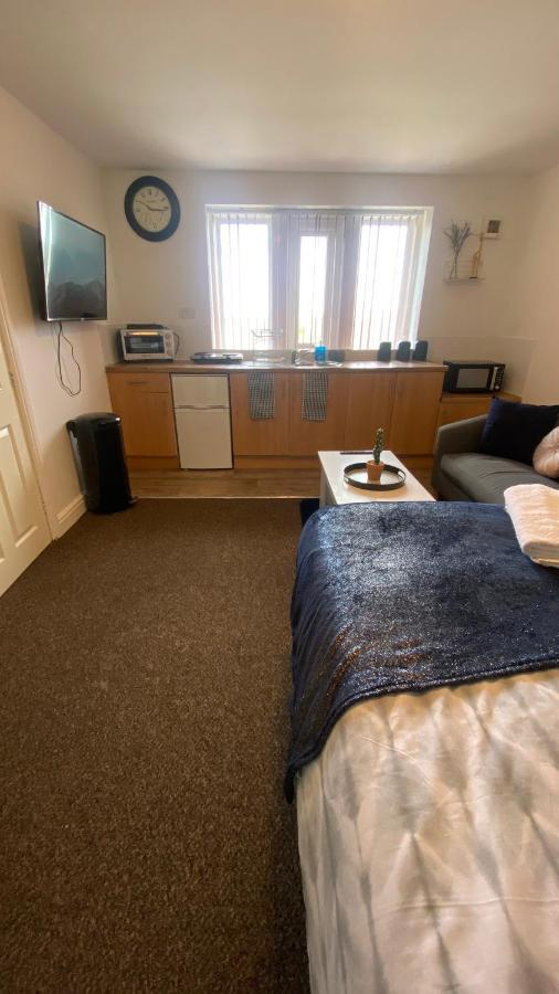 Bv Cosy Studio Eleven At Deighton Huddersfield公寓 外观 照片